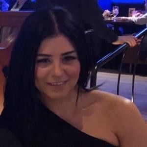 Meet your Posher, Maha